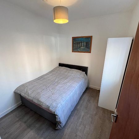 A Spacious Flat Cardiff Exterior photo